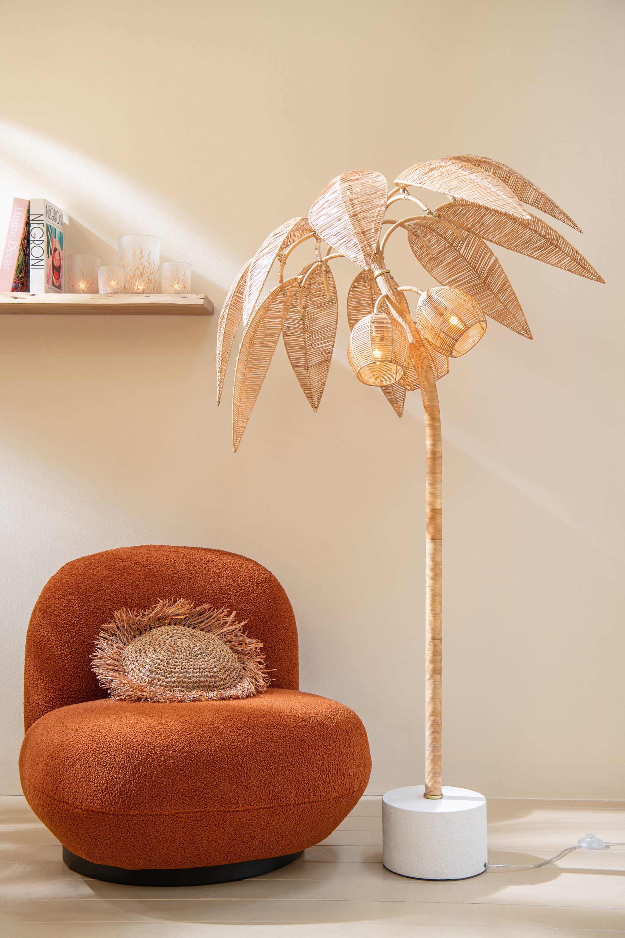 Fauteuil Lounge "Mora" - Bouclette Orange, Design Enveloppant | J-Line