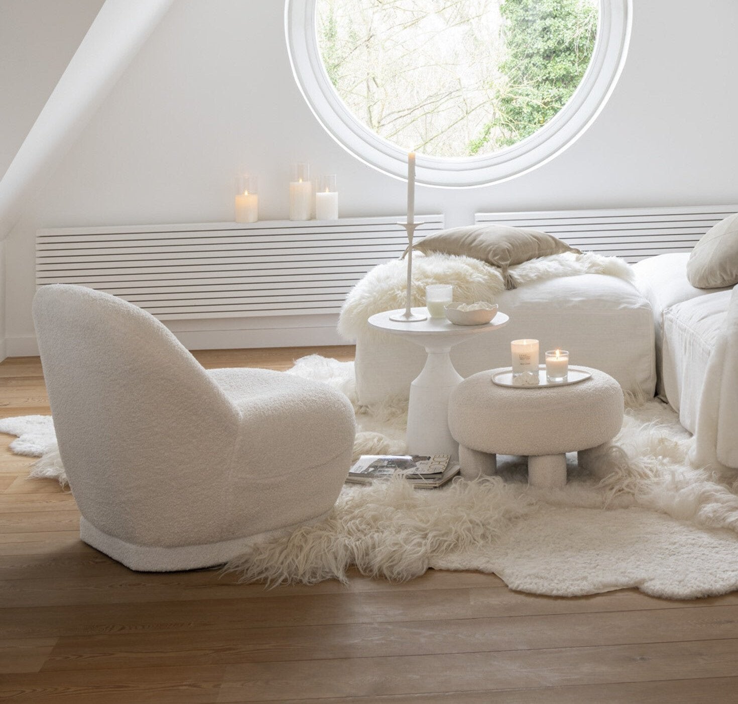 Pouf "Teddy" en tissu bouclette blanc