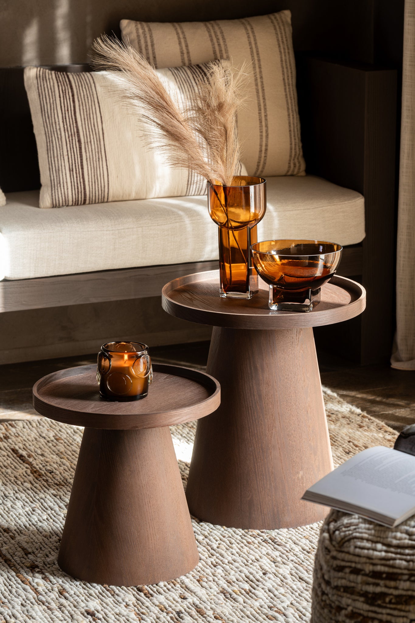 Set de 2 tables d’appoint rondes "Oamaru" - Bois Foncé, Design Intemporel | J-Line