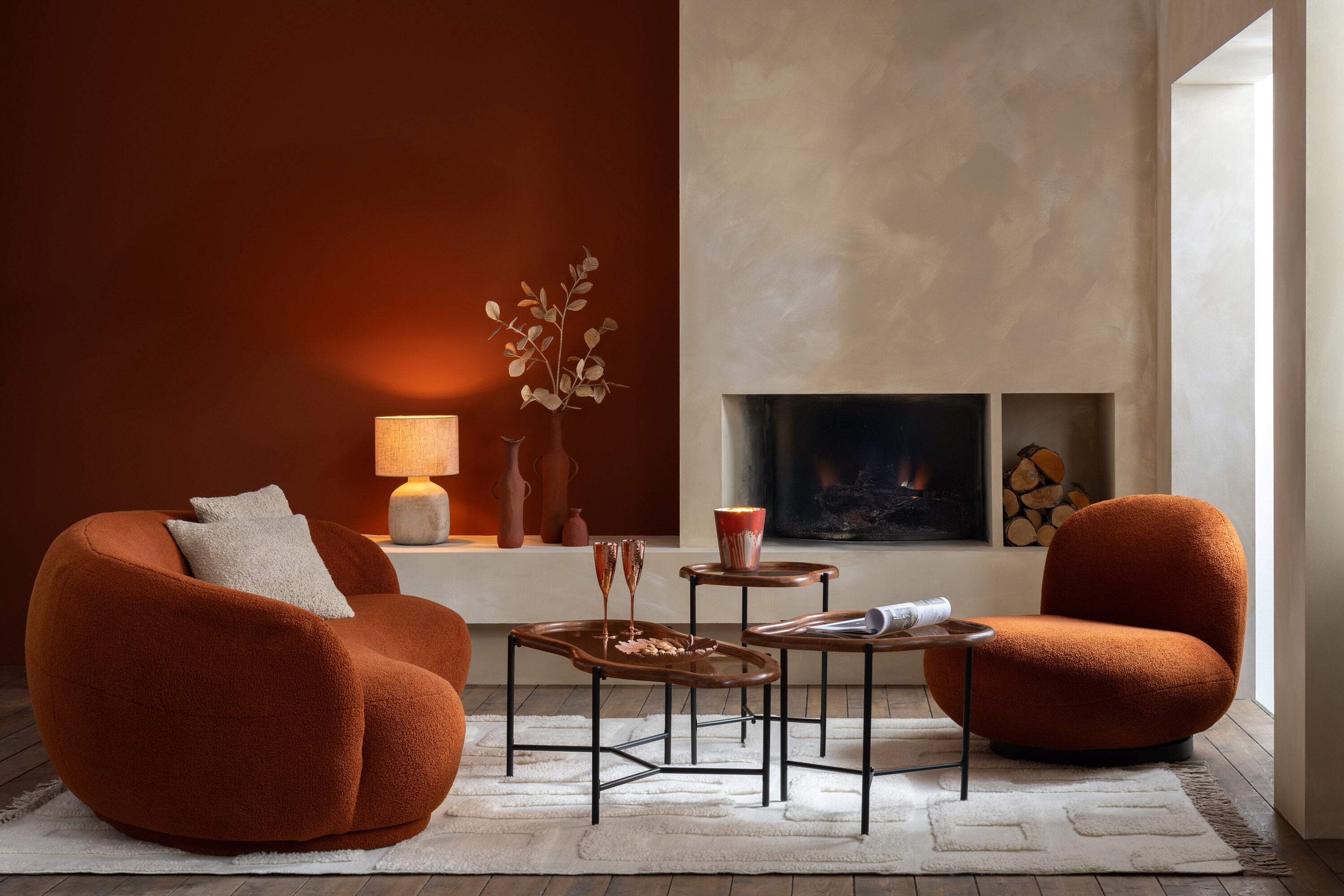 Fauteuil Lounge "Mora" - Bouclette Orange, Design Enveloppant | J-Line