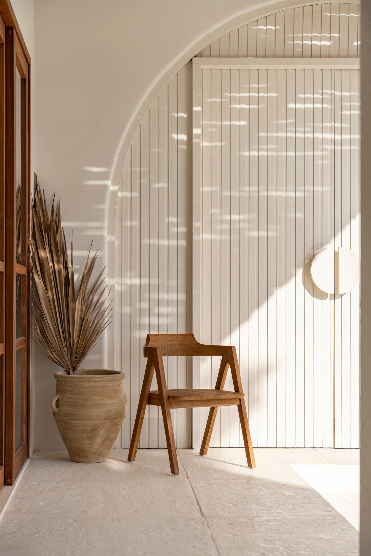 Chaise de salle à manger Nihi Sumba en teck - Extérieur - Bazar Bizar