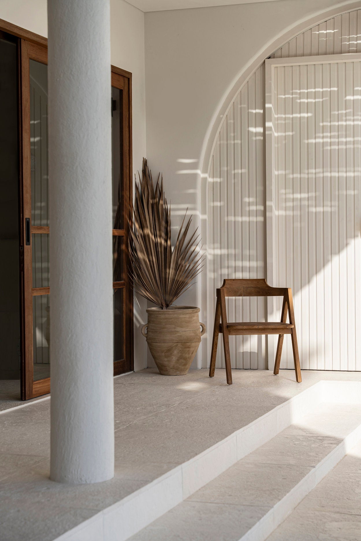 Chaise de salle à manger Nihi Sumba en teck - Extérieur - Bazar Bizar