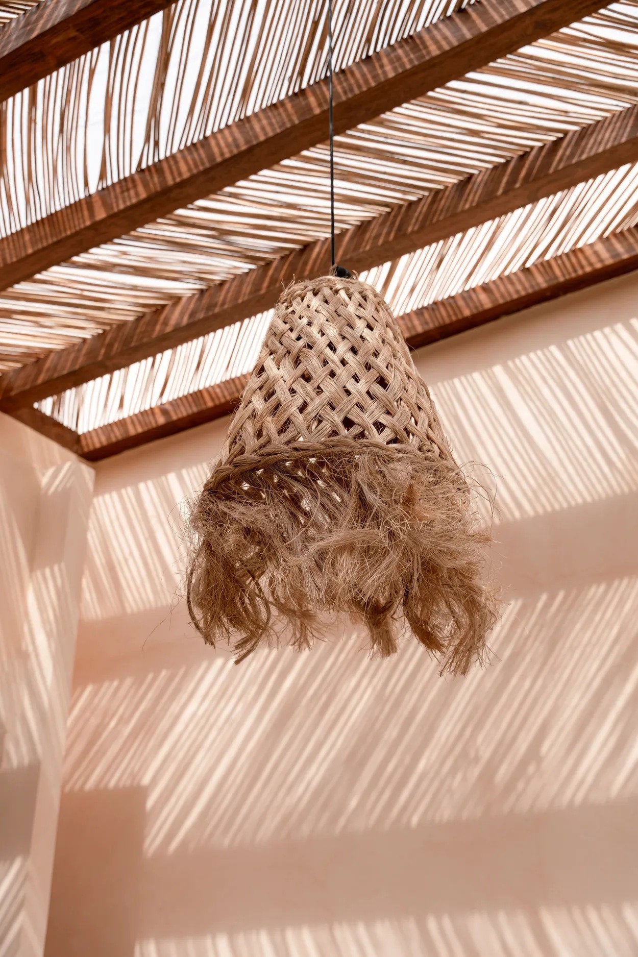 Abat-jour Jelly Fish en herbe abaca - Naturel - M - Bazar Bizar