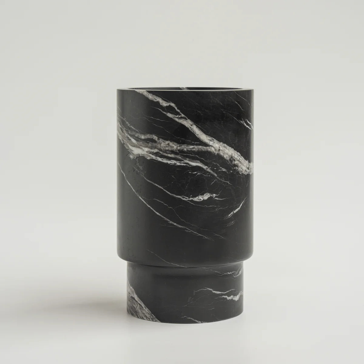 Vase/Seau à vin en marbre noir "Mira"