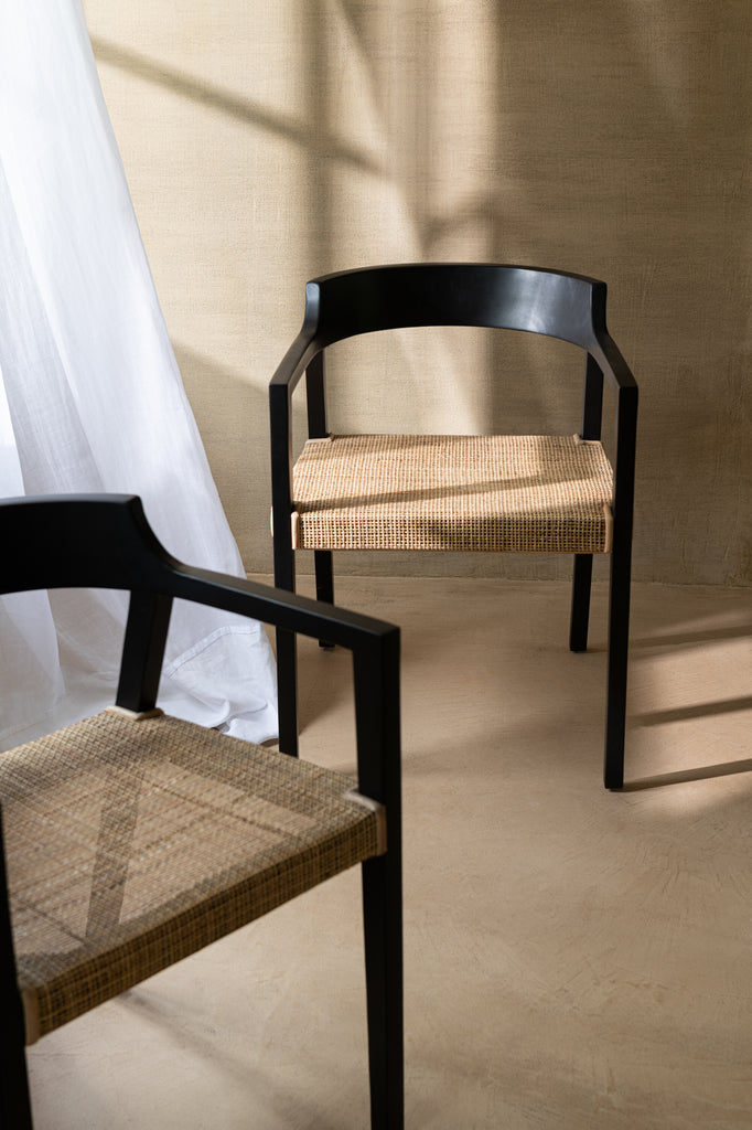 Chaise de salle à manger Salangan en bois de teck noir avec cannage - J-Line