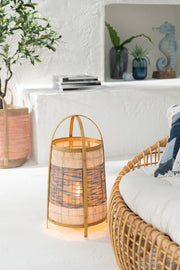 Lampe à poser Pesisir en bambou bleu - J-Line